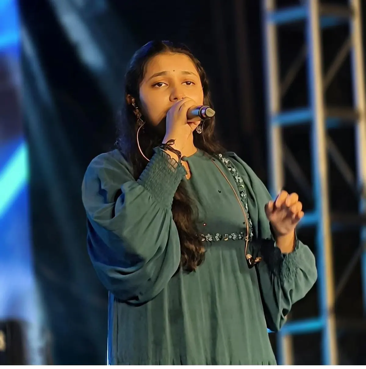 Young Female Vocal by Heart Beats Events